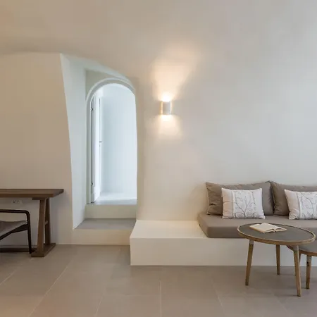 Art Maisons Castle Oia