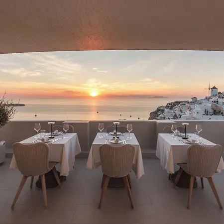 Art Maisons Castle Oia