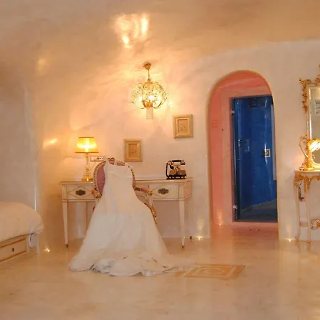 Art Maisons Castle Hotel Oia