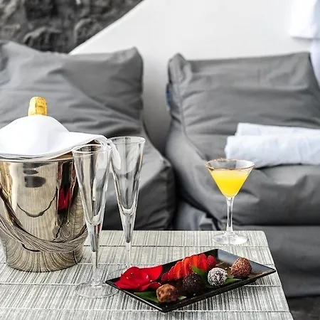 Art Maisons Castle Ия